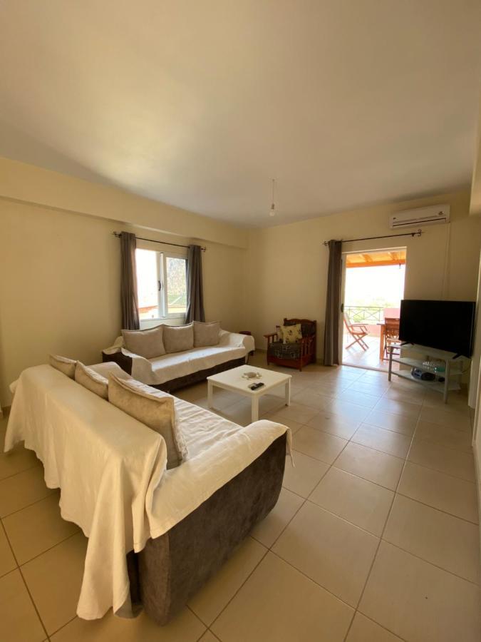 Gkiko'S Guest House Qeparo Bagian luar foto