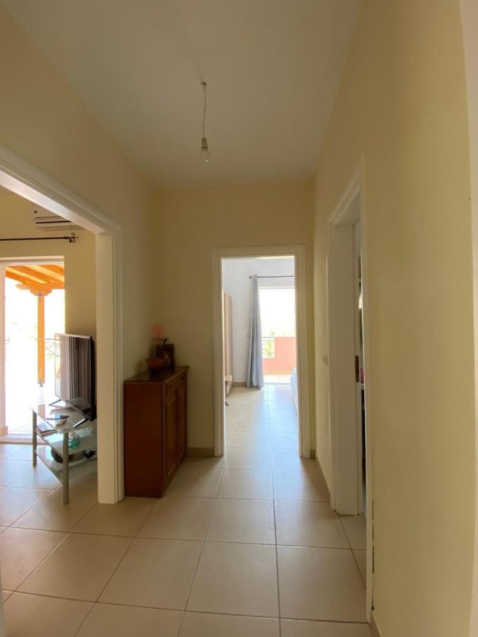 Gkiko'S Guest House Qeparo Bagian luar foto